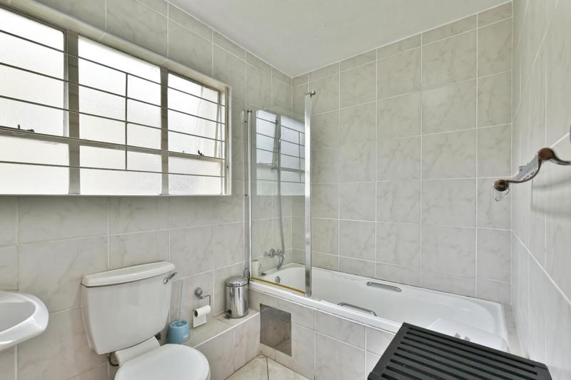 2 Bedroom Property for Sale in Sandown Gauteng
