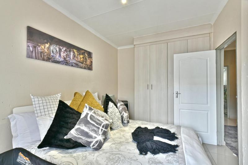 2 Bedroom Property for Sale in Honeydew Grove Gauteng