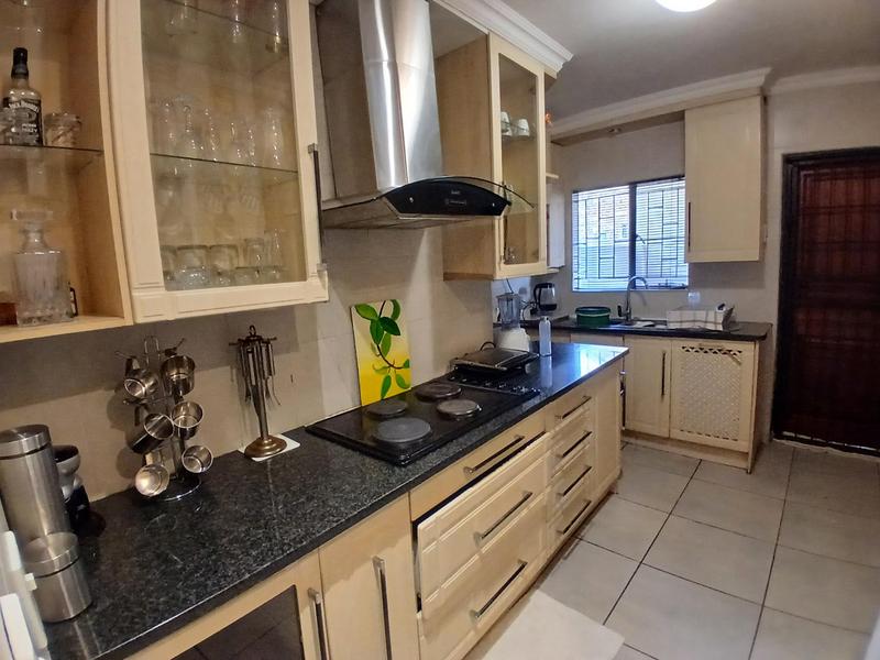 To Let 2 Bedroom Property for Rent in Theresa Park Gauteng