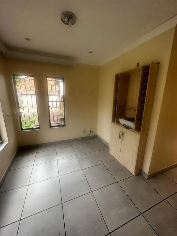 To Let 2 Bedroom Property for Rent in Theresa Park Gauteng
