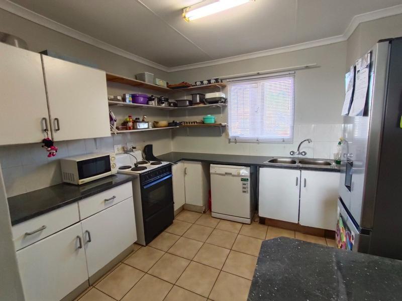 2 Bedroom Property for Sale in Dorandia Gauteng
