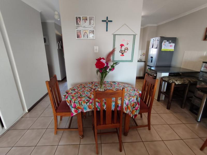 2 Bedroom Property for Sale in Dorandia Gauteng