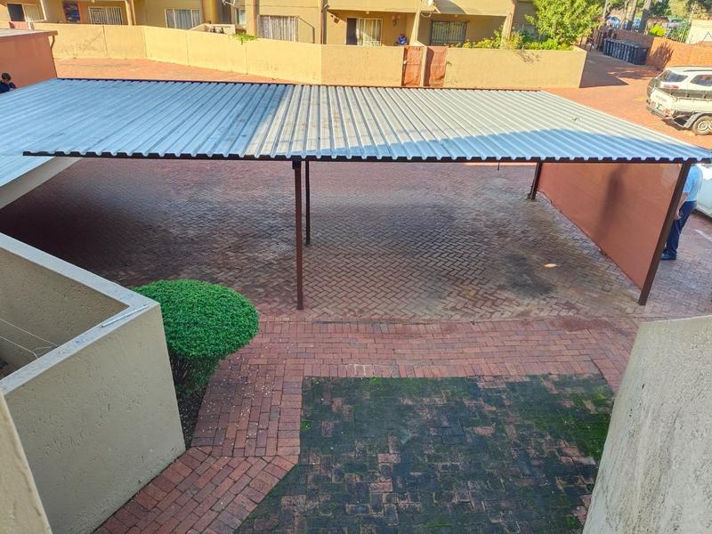 2 Bedroom Property for Sale in Dorandia Gauteng