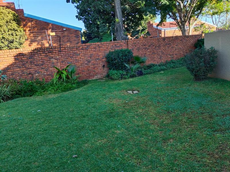 2 Bedroom Property for Sale in Dorandia Gauteng