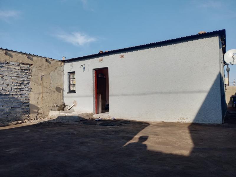 2 Bedroom Property for Sale in Orlando Gauteng