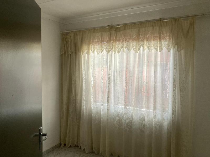 2 Bedroom Property for Sale in Tembisa Gauteng