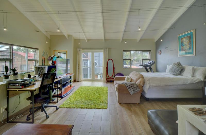 4 Bedroom Property for Sale in Sunninghill Gauteng