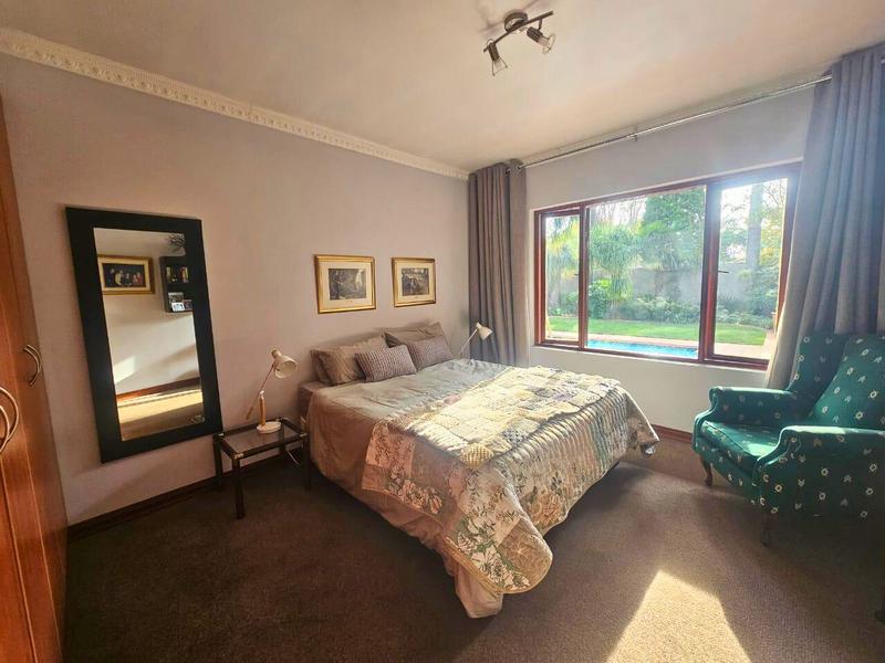 5 Bedroom Property for Sale in Glen Marais Gauteng
