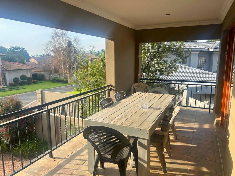 5 Bedroom Property for Sale in Glen Marais Gauteng