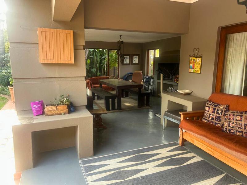 5 Bedroom Property for Sale in Glen Marais Gauteng