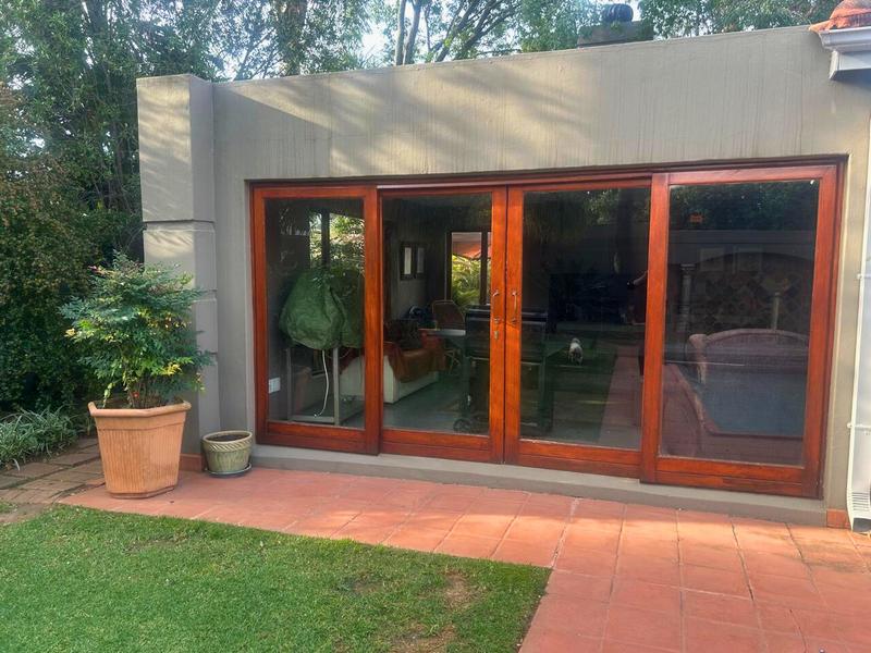 5 Bedroom Property for Sale in Glen Marais Gauteng