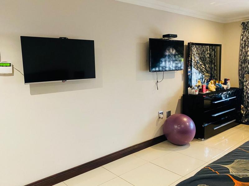 3 Bedroom Property for Sale in Strubensvallei Gauteng