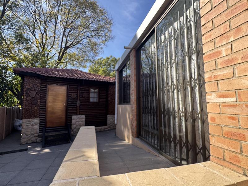 3 Bedroom Property for Sale in Strubensvallei Gauteng