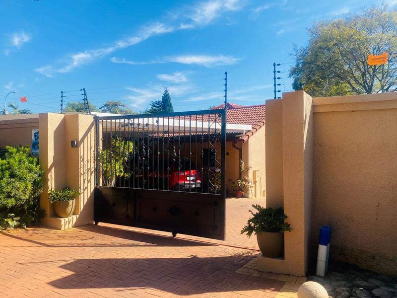 3 Bedroom Property for Sale in Strubensvallei Gauteng