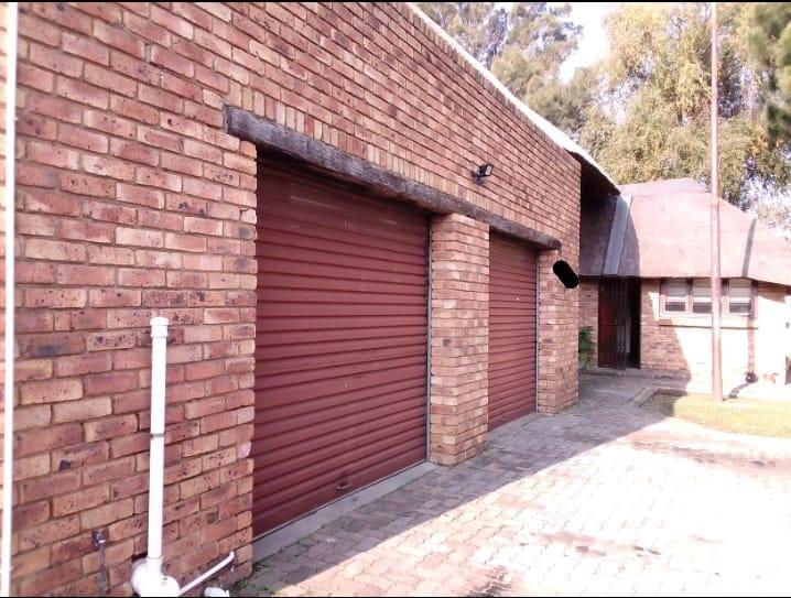 To Let 4 Bedroom Property for Rent in Pomona Gauteng