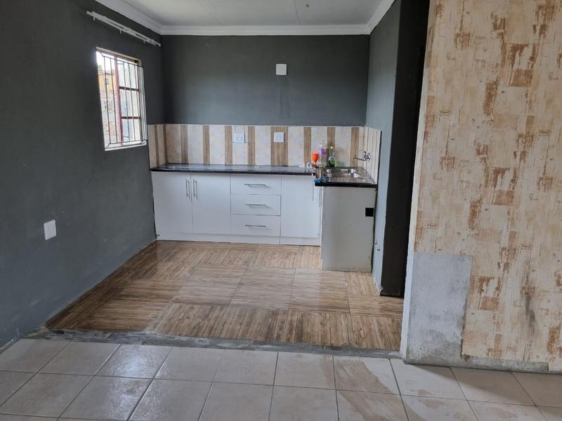To Let 2 Bedroom Property for Rent in Austinview Gauteng