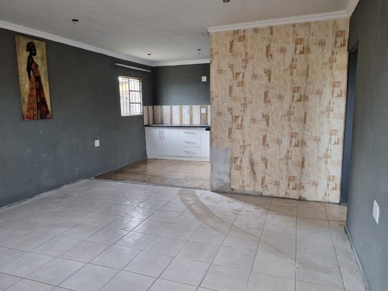To Let 2 Bedroom Property for Rent in Austinview Gauteng