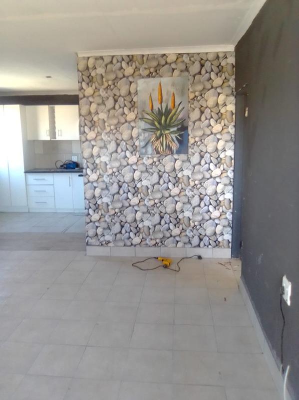 To Let 2 Bedroom Property for Rent in Austinview Gauteng