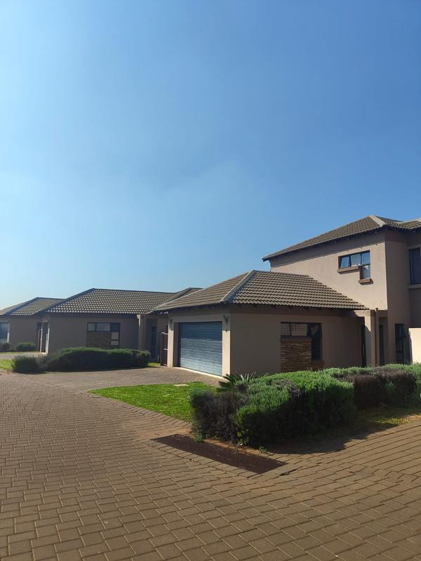 To Let 3 Bedroom Property for Rent in Raslouw Gauteng