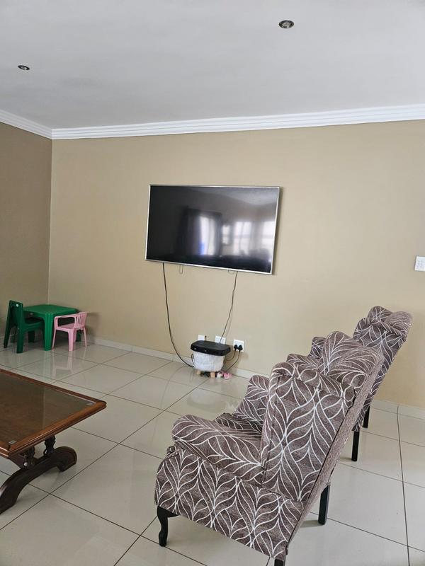 To Let 3 Bedroom Property for Rent in Raslouw Gauteng