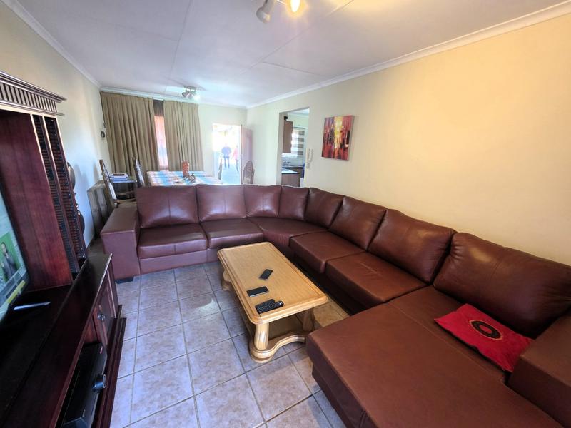 2 Bedroom Property for Sale in Montana Gauteng