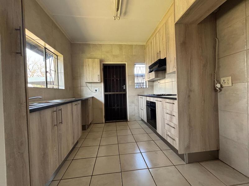 To Let 3 Bedroom Property for Rent in Dalpark Gauteng