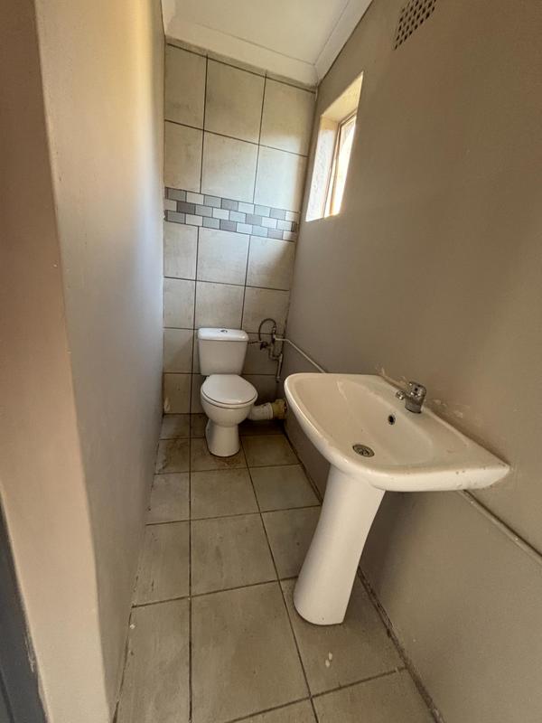 To Let 3 Bedroom Property for Rent in Dalpark Gauteng