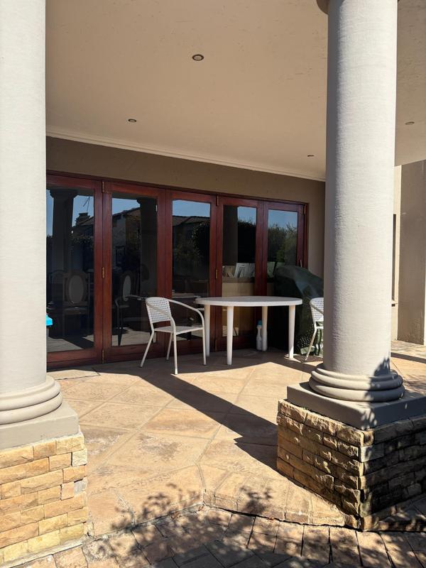 4 Bedroom Property for Sale in Sonneveld Gauteng