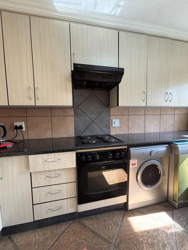 4 Bedroom Property for Sale in Sonneveld Gauteng