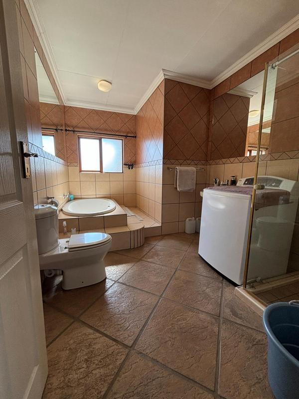 4 Bedroom Property for Sale in Sonneveld Gauteng