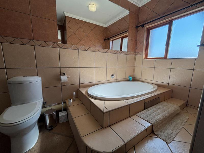 4 Bedroom Property for Sale in Sonneveld Gauteng