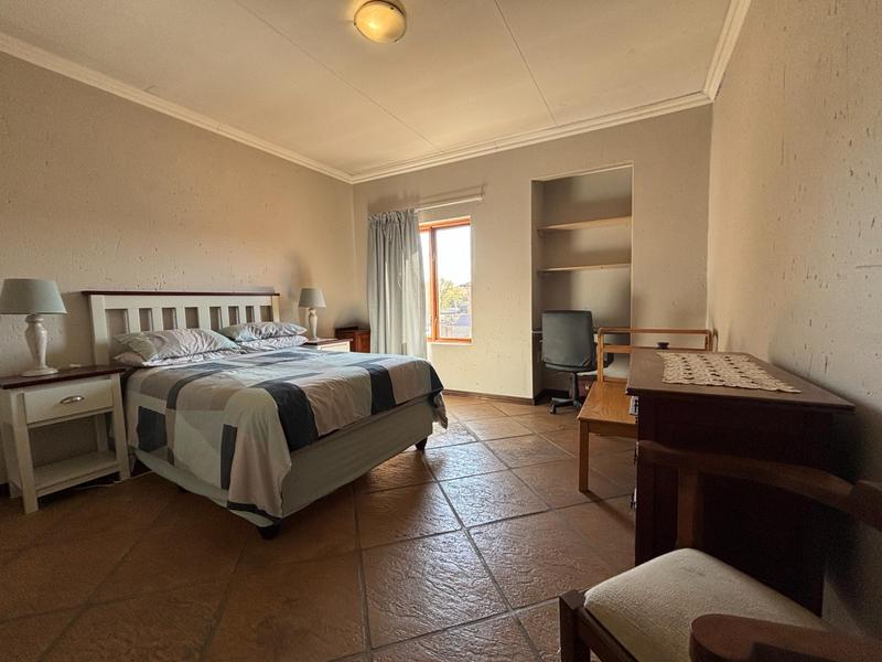 4 Bedroom Property for Sale in Sonneveld Gauteng