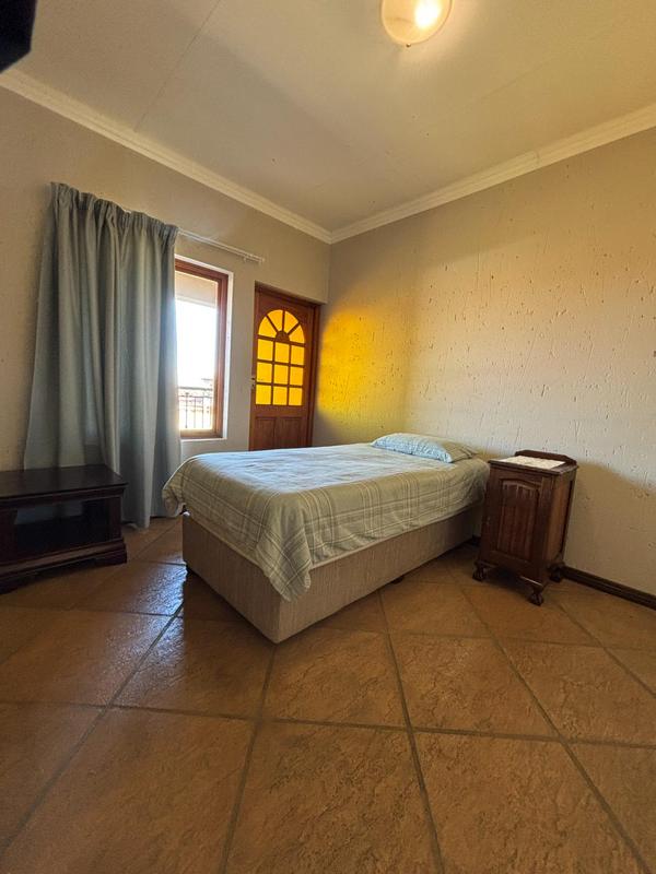 4 Bedroom Property for Sale in Sonneveld Gauteng