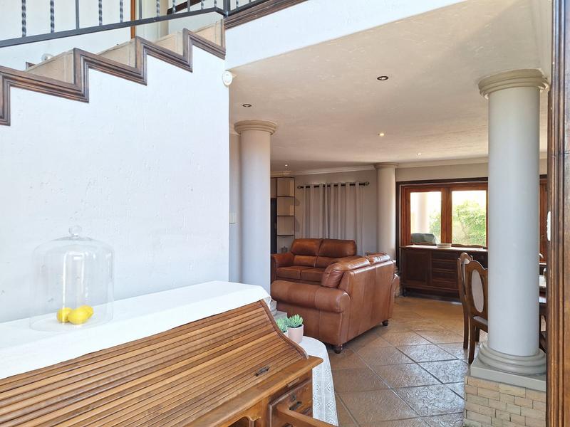 4 Bedroom Property for Sale in Sonneveld Gauteng