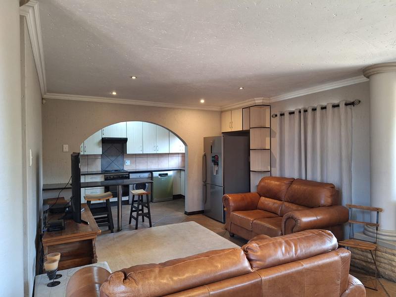 4 Bedroom Property for Sale in Sonneveld Gauteng