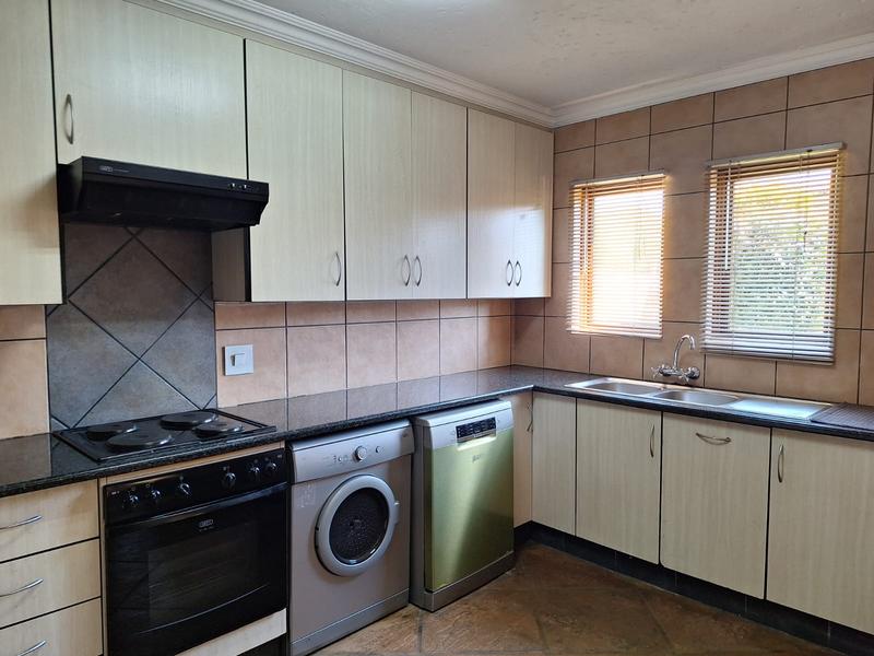 4 Bedroom Property for Sale in Sonneveld Gauteng