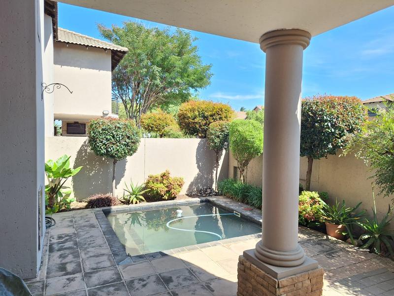 4 Bedroom Property for Sale in Sonneveld Gauteng