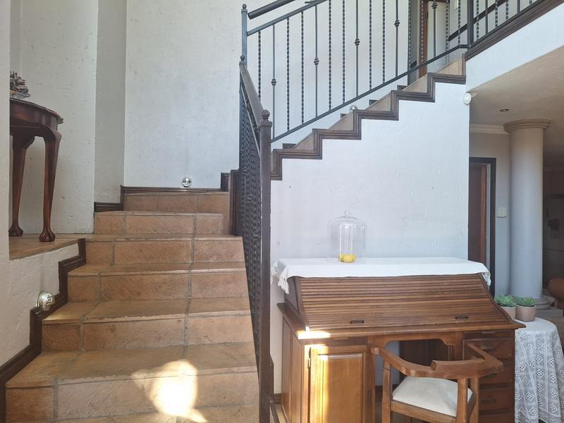 4 Bedroom Property for Sale in Sonneveld Gauteng