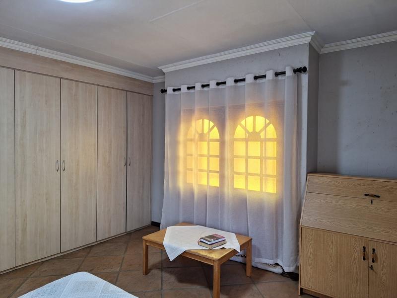 4 Bedroom Property for Sale in Sonneveld Gauteng