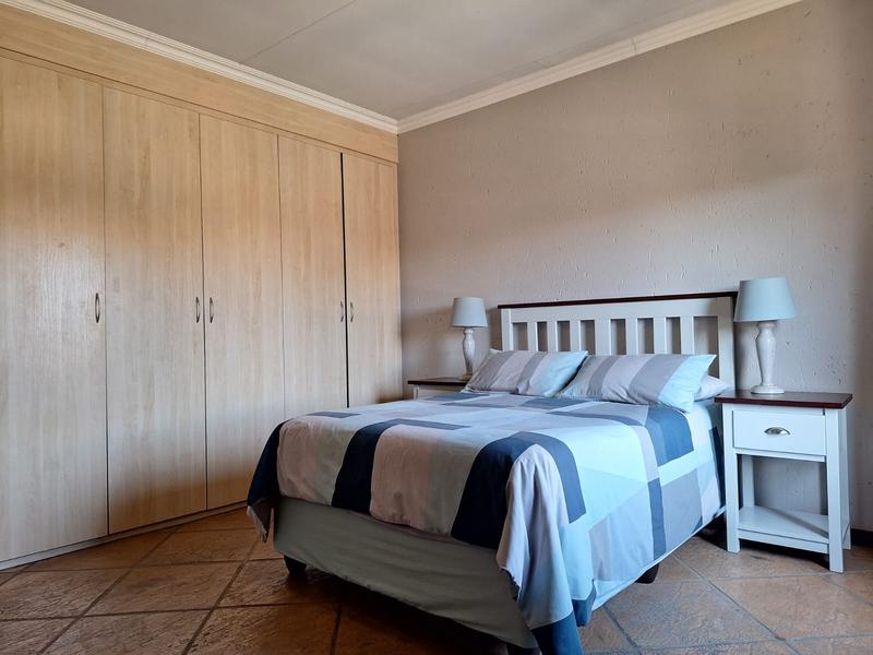 4 Bedroom Property for Sale in Sonneveld Gauteng