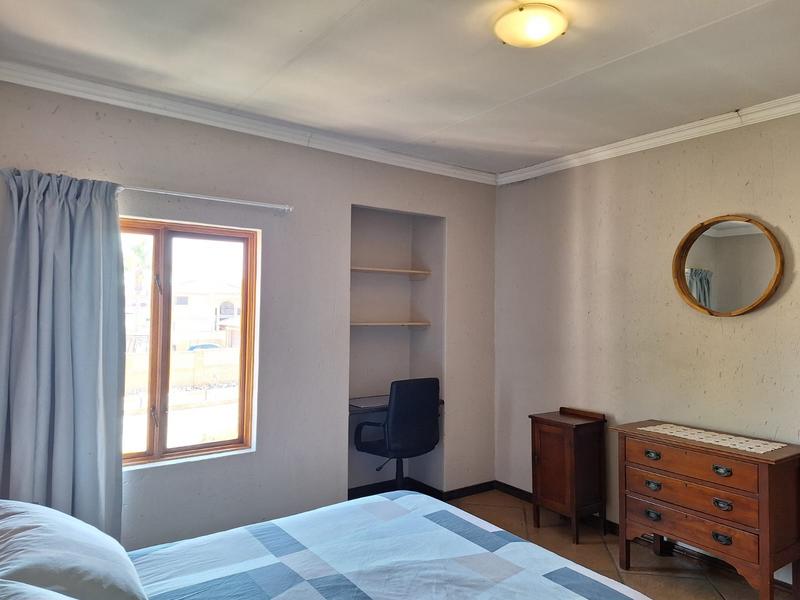 4 Bedroom Property for Sale in Sonneveld Gauteng