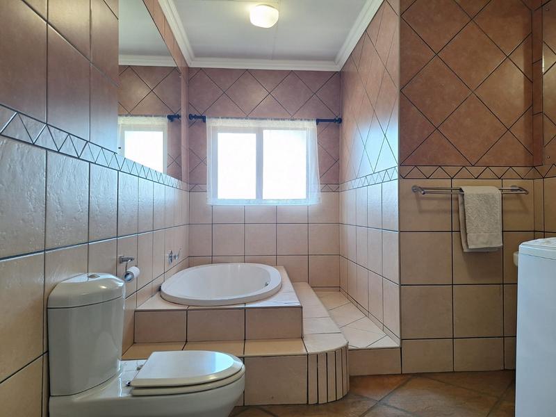 4 Bedroom Property for Sale in Sonneveld Gauteng