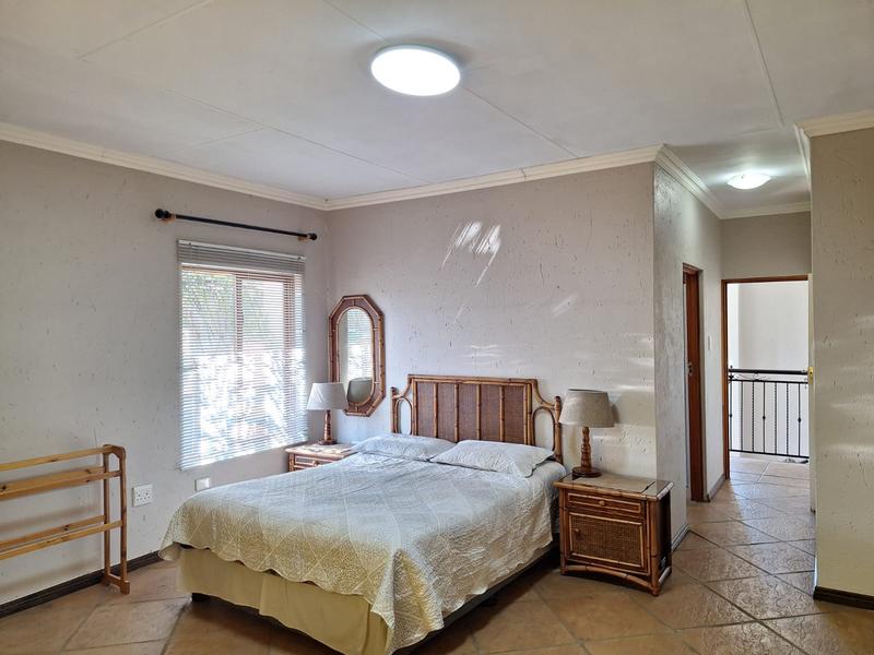 4 Bedroom Property for Sale in Sonneveld Gauteng