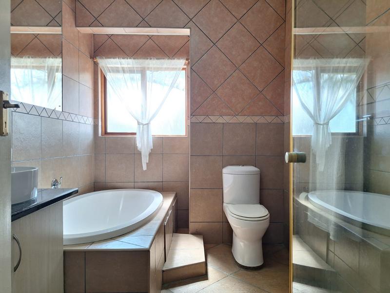 4 Bedroom Property for Sale in Sonneveld Gauteng