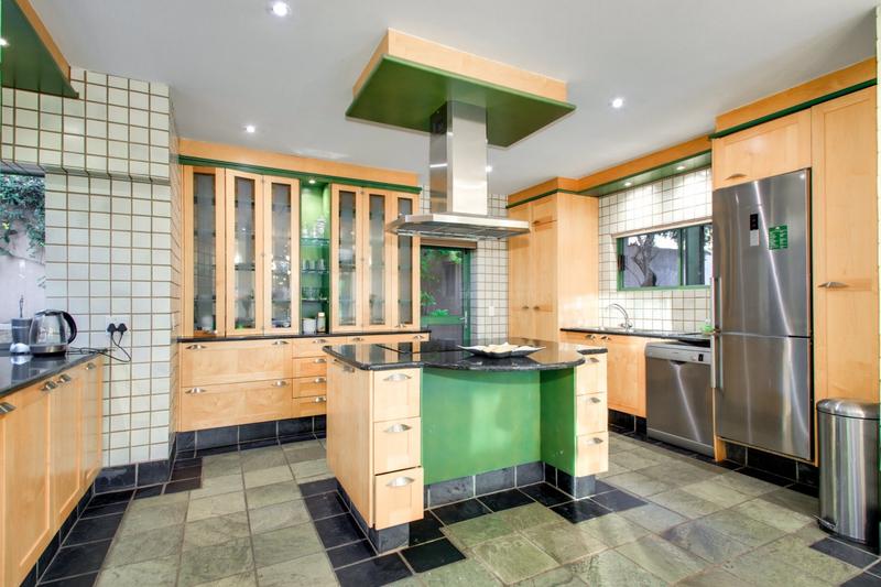 To Let 3 Bedroom Property for Rent in Fourways Gardens Gauteng