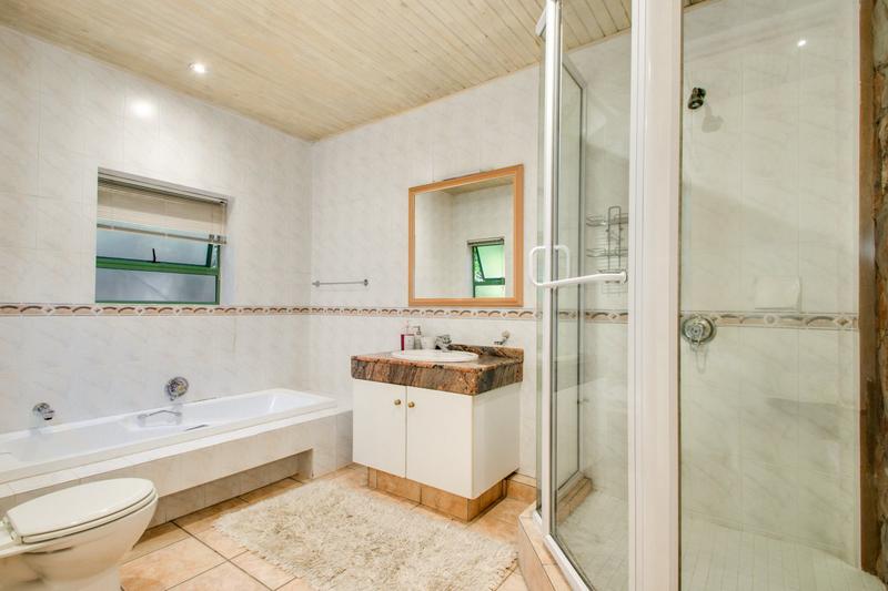 To Let 3 Bedroom Property for Rent in Fourways Gardens Gauteng
