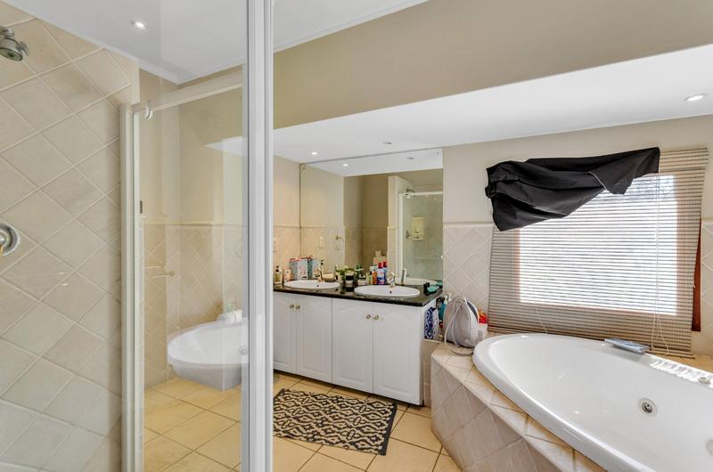 To Let 4 Bedroom Property for Rent in Dainfern Golf Estate Gauteng