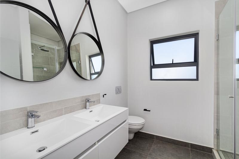 3 Bedroom Property for Sale in Broadacres Gauteng