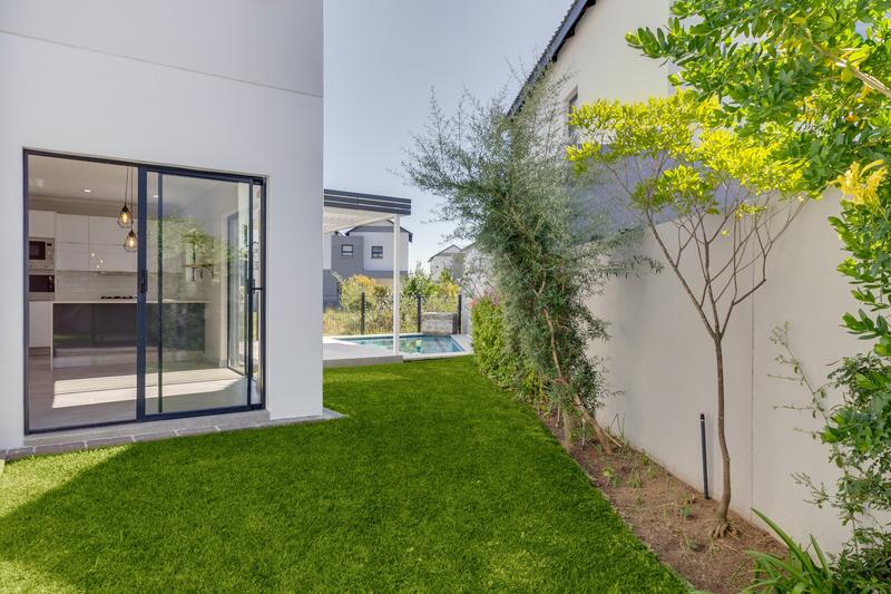 3 Bedroom Property for Sale in Broadacres Gauteng