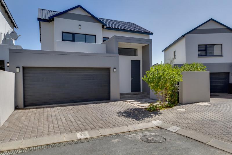 3 Bedroom Property for Sale in Broadacres Gauteng